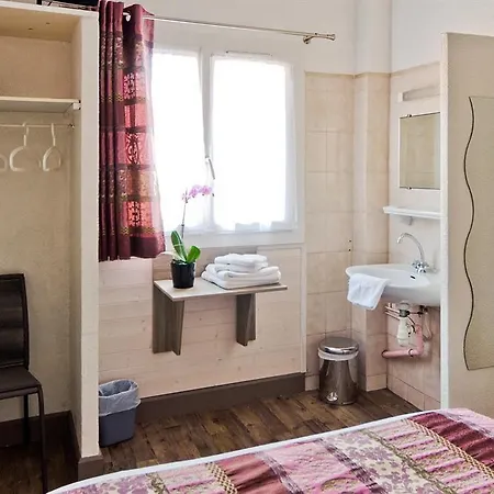 Hotel Le Virevent Saint-Raphael (Var)