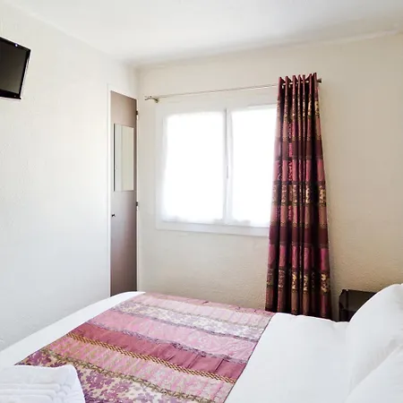 Le Virevent ホテル 3*