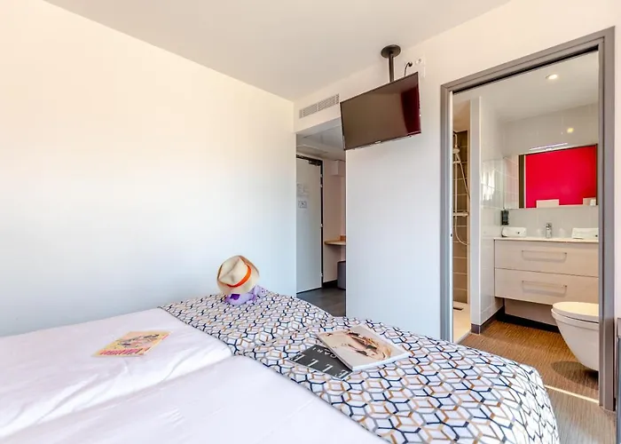 Le Virevent Hotel 3*